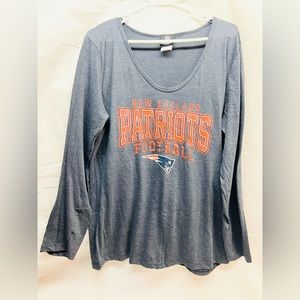 Women’s New England Patriots Long Sleeve top- size XL